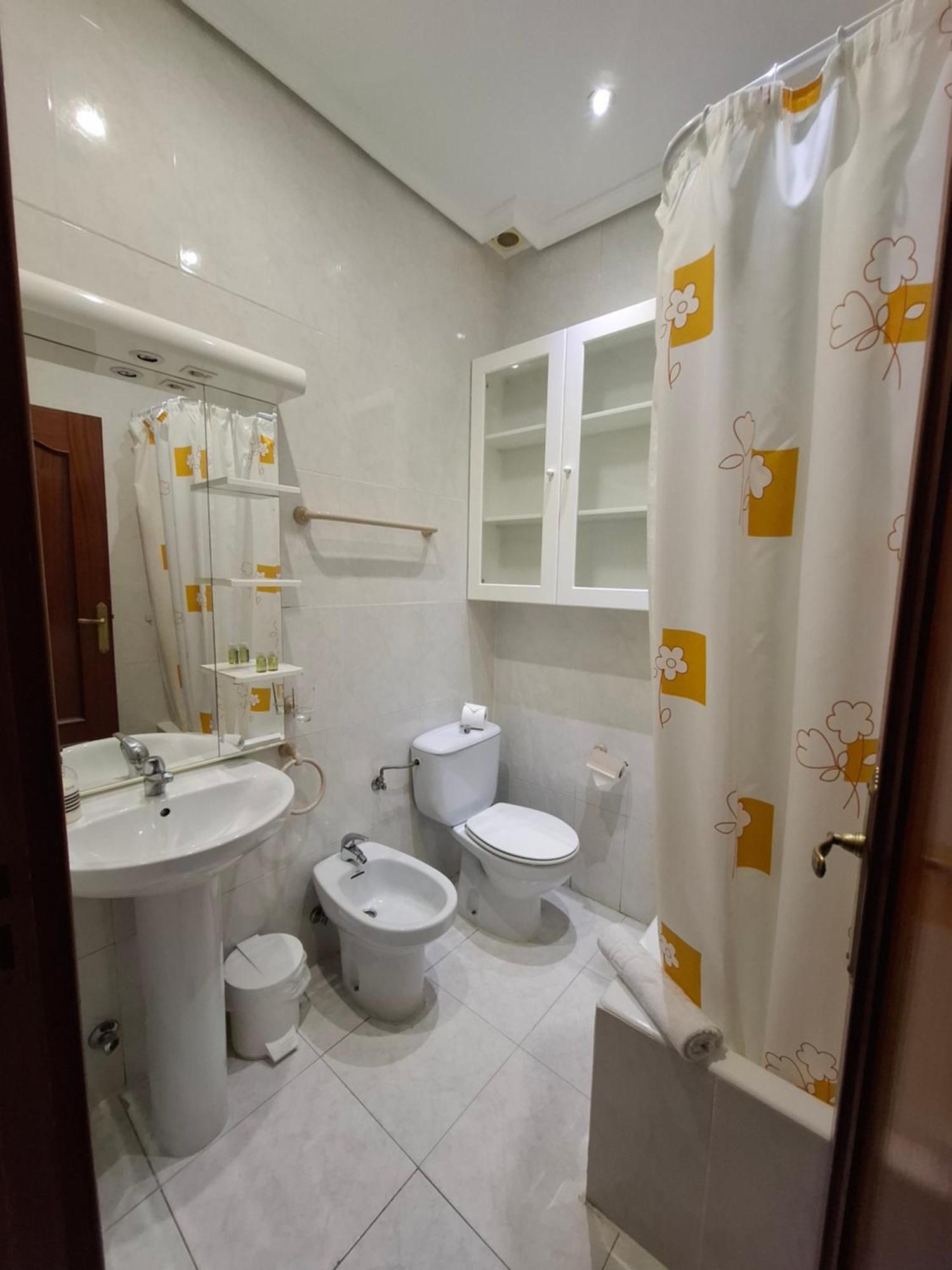 Hostal Villamanez Madrid Eksteriør billede