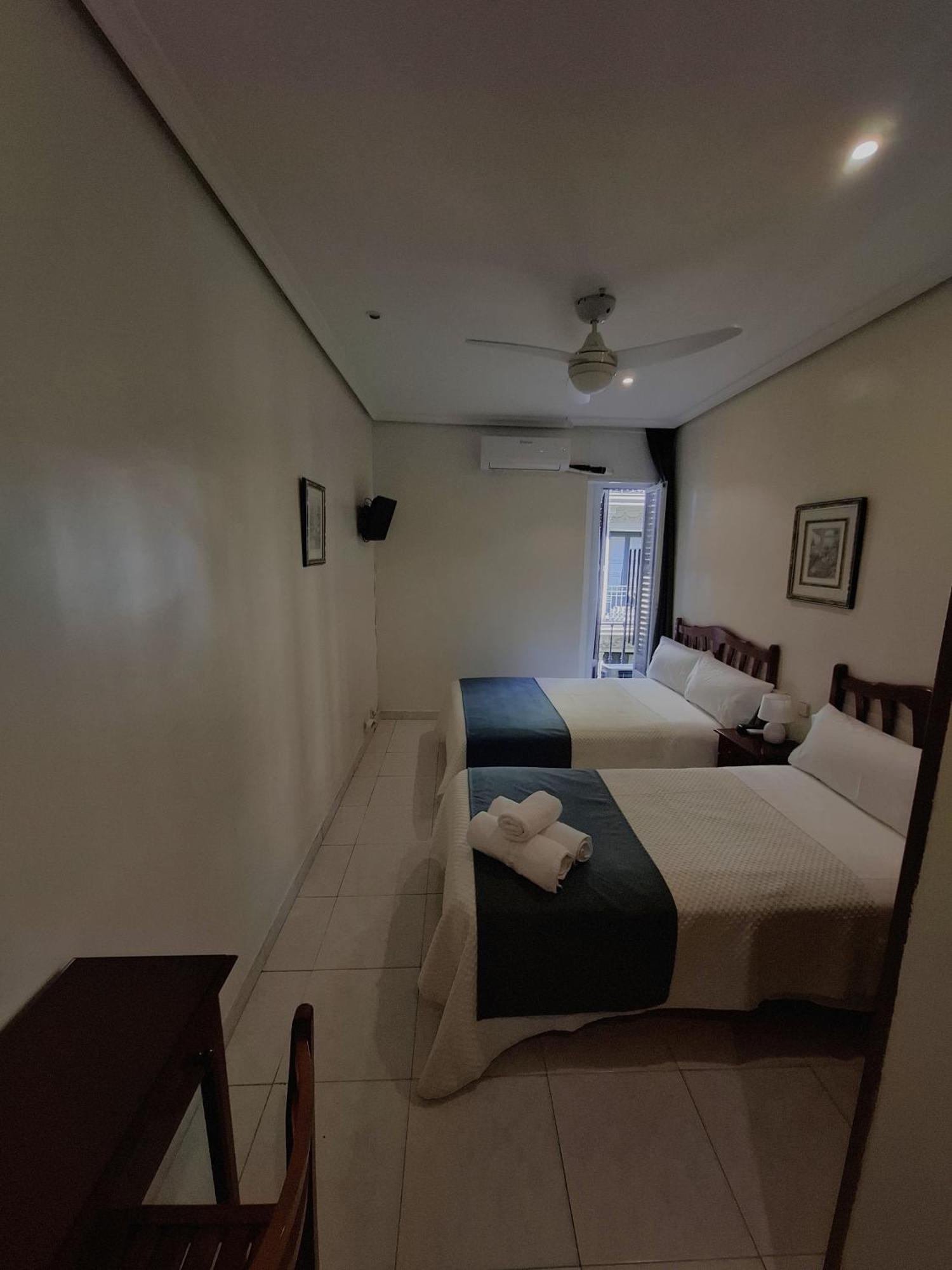 Hostal Villamanez Madrid Eksteriør billede