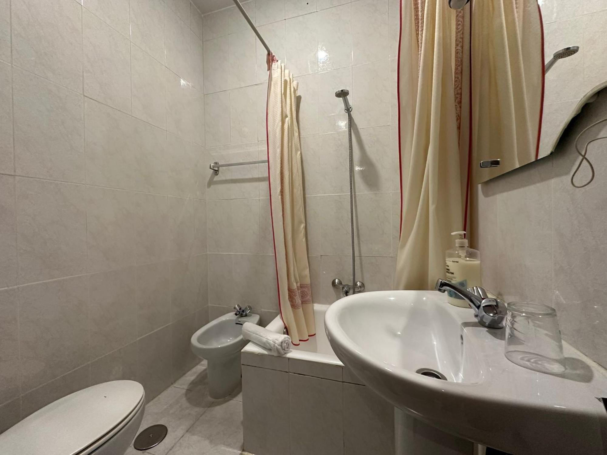 Hostal Villamanez Madrid Eksteriør billede