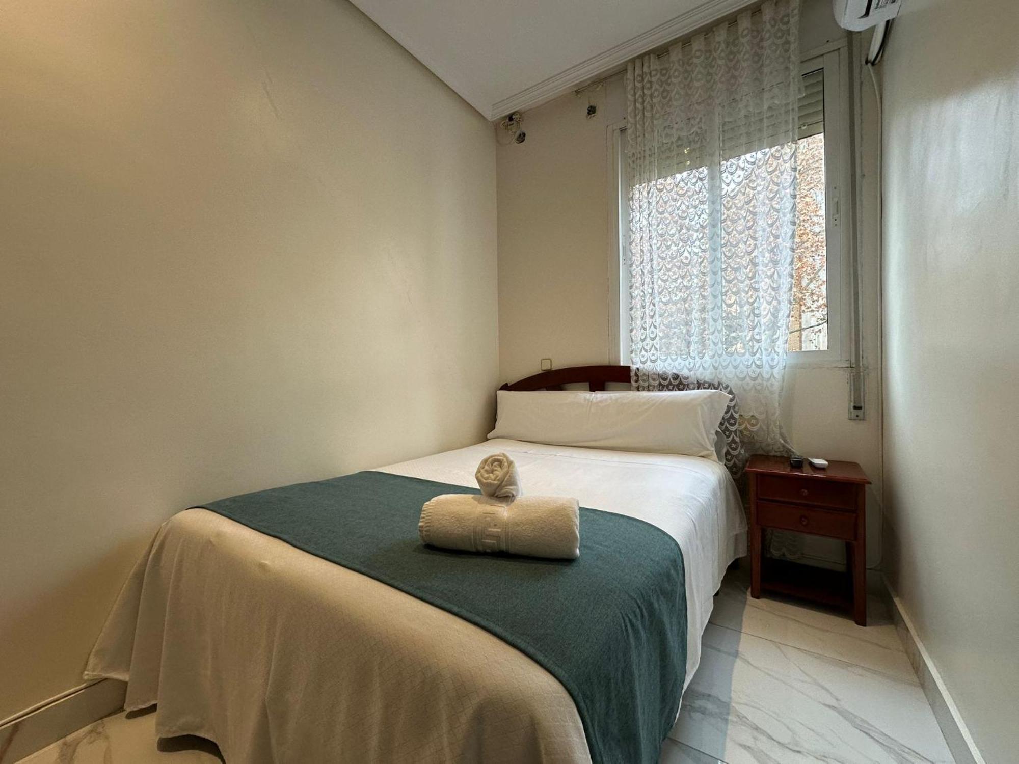 Hostal Villamanez Madrid Eksteriør billede